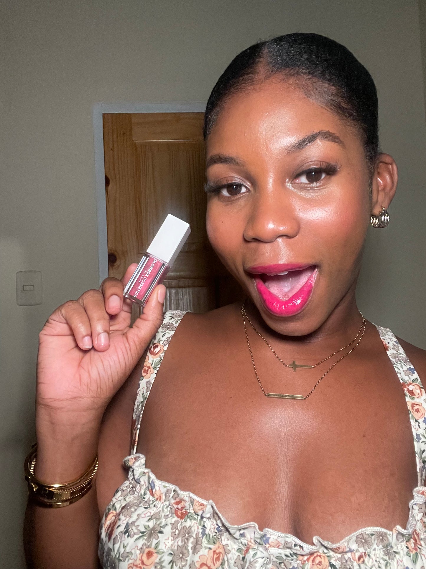MADE YOU PINK- COLOUR CHANGING LIP GLOSS